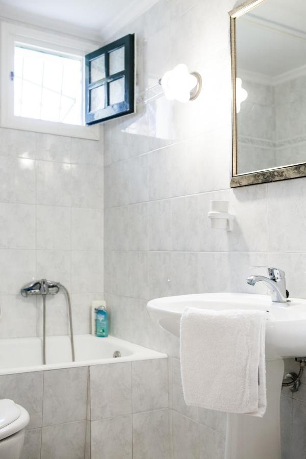Granis Family House Apartment Ano Lefkimmi Ngoại thất bức ảnh